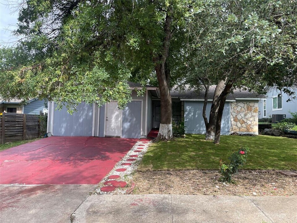 4808 Spring Meadow Cove in Austin, TX - Building Photo