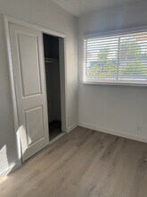 11730 Runnymede St, Unit 6 in Los Angeles, CA - Foto de edificio - Building Photo