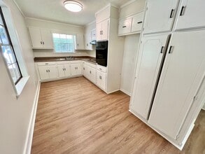 2474 Barnes Crossing Rd in Saltillo, MS - Building Photo - Building Photo