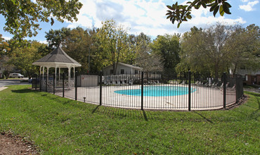 Windsor Harbor in Charlotte, NC - Building Photo - Building Photo