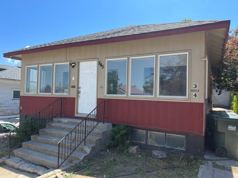 845 W Whitman St, Unit 1 in Pocatello, ID - Foto de edificio