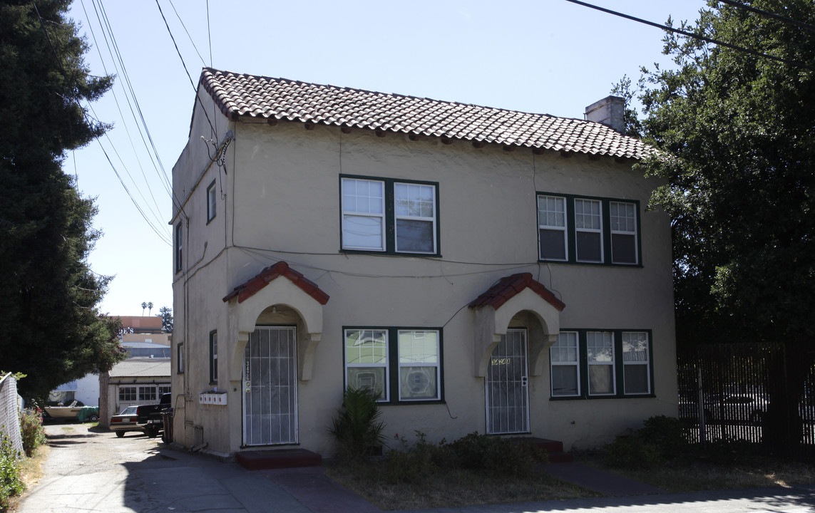 3424-3426 Dimond Ave in Oakland, CA - Foto de edificio