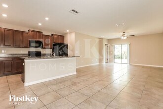 5041 Brickwood Rise Dr in Wimauma, FL - Building Photo - Building Photo