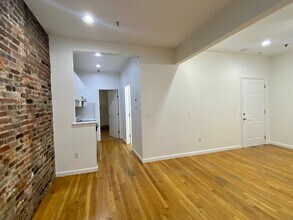 6 Cleveland Pl in Boston, MA - Building Photo - Building Photo