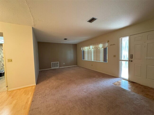 1050 Bloomfield Dr in Inverness, FL - Building Photo - Building Photo