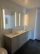 445 NW 26th St, Unit B1 in Miami, FL - Foto de edificio - Building Photo