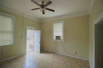 2400 Dumaine St in New Orleans, LA - Building Photo - Building Photo