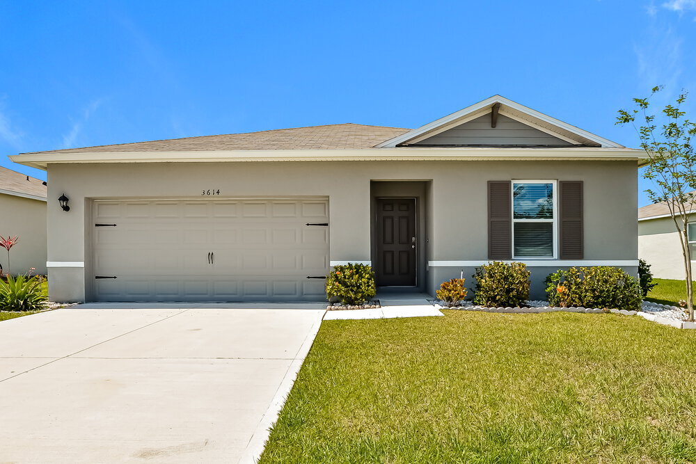 3614 Scarlet Oak Dr in St. Cloud, FL - Foto de edificio