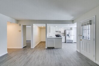 3790 Shirebrook Dr in Las Vegas, NV - Building Photo - Building Photo