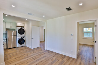 619 W 30th St, Unit 619 in Los Angeles, CA - Building Photo - Building Photo