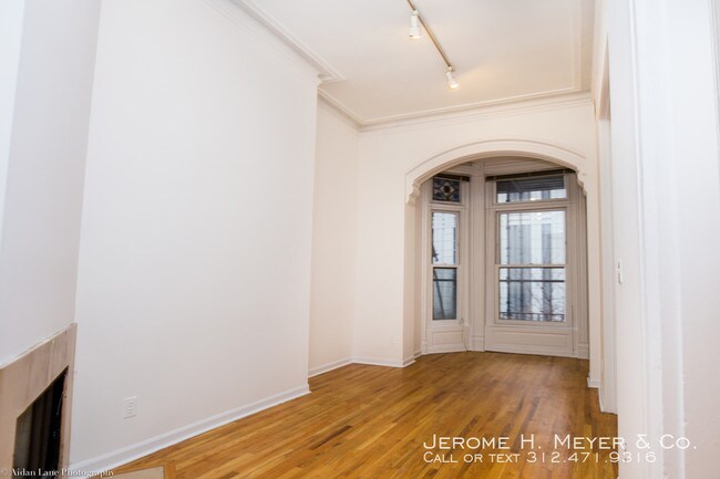 50 E Chicago Ave-Unit -#2E in Chicago, IL - Building Photo - Building Photo