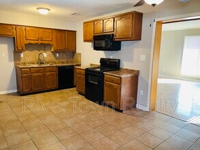 6390 Sandhurst Rd in Horn Lake, MS - Building Photo - Building Photo