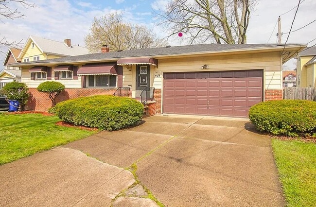 property at 8615 Macomb Ave