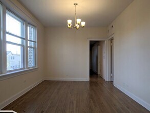 2814 N Troy St in Chicago, IL - Building Photo - Building Photo