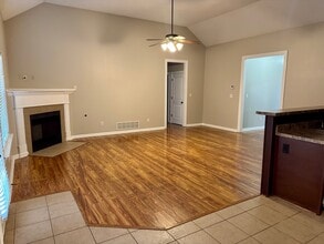 40 Lake Front Dr N in Hernando, MS - Building Photo - Building Photo