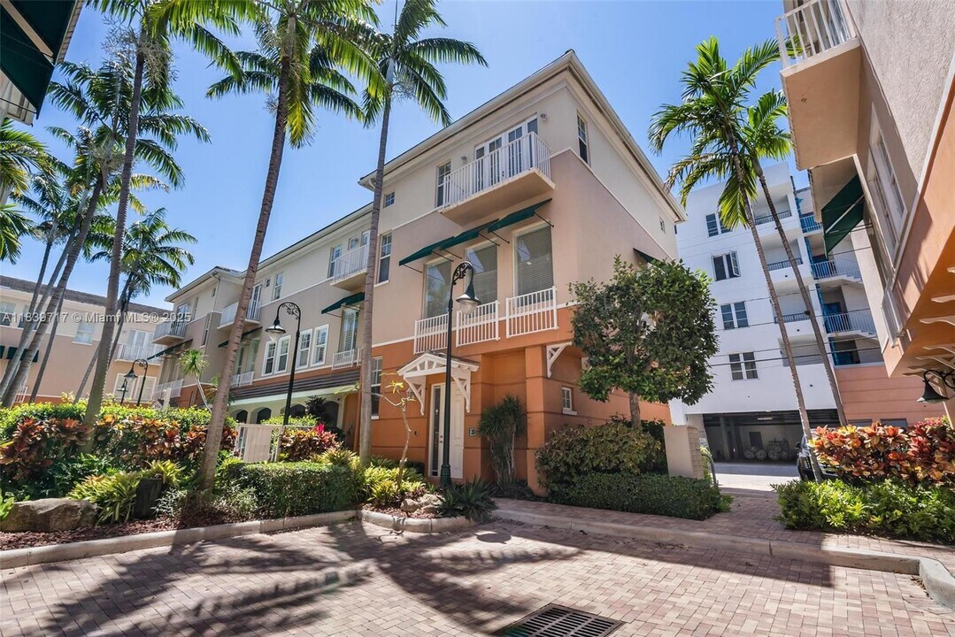 180 NE 6th Ave in Delray Beach, FL - Building Photo