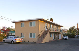 2909-2919 El Camino Real Apartments