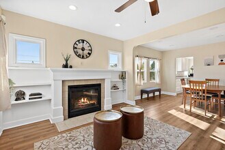 126 E 43rd St in Tacoma, WA - Foto de edificio - Building Photo