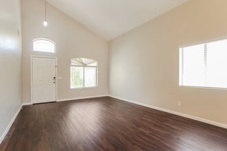 5564 S 240th Dr in Buckeye, AZ - Building Photo - Building Photo