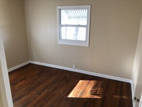 2 Bedroom House W/ Garage! in Crawfordsville, IN - Building Photo - Building Photo