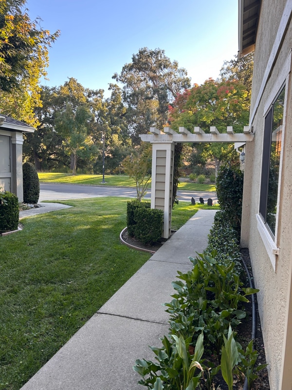property at 165 Bridgeside Cir