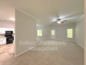 1020 Stinson Glen Ln in Charlotte, NC - Building Photo - Building Photo