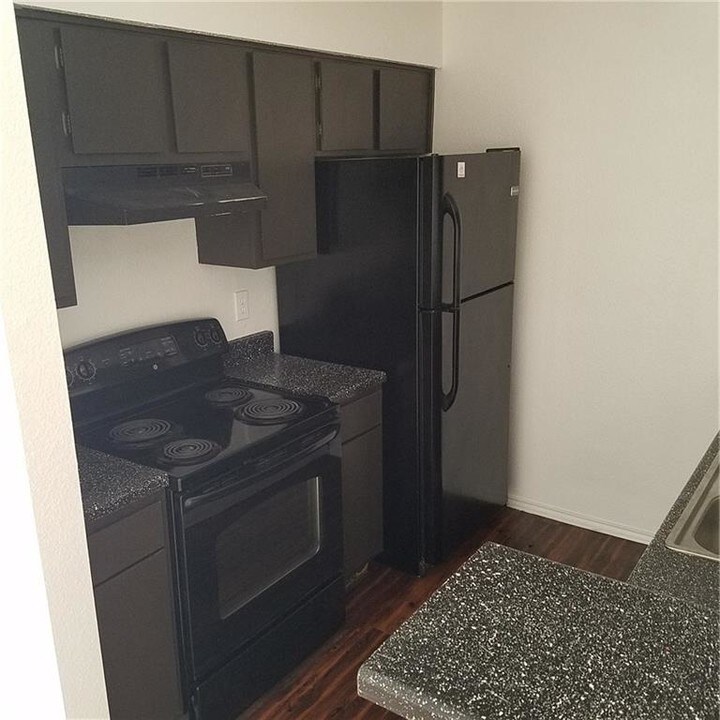 7111 E Hwy 290-Unit -C in Austin, TX - Building Photo