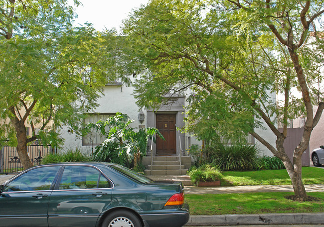 439 N Genesee Ave in Los Angeles, CA - Building Photo - Building Photo