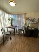 230 W Myrtle St, Unit 230-A in Hanford, CA - Building Photo - Building Photo