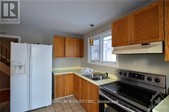 3310-3310 Southgate Rd in Ottawa, ON - Building Photo - Building Photo