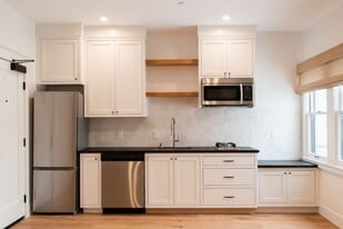 79-97 S Oak St in Ventura, CA - Building Photo