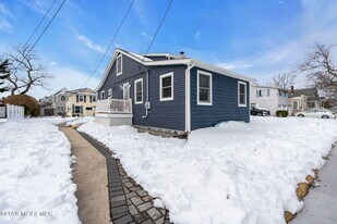 1208 Pine Tree Way in Belmar, NJ - Building Photo