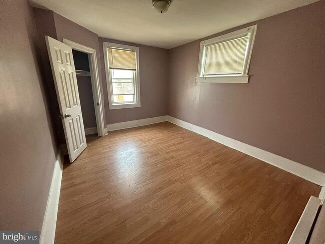 property at 1833 W Rockland St