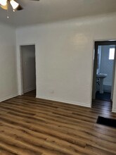 806 4/5-805 N Poinsettia Pl in Los Angeles, CA - Building Photo - Building Photo