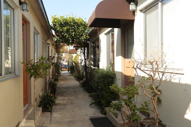 618 Delaware St in Huntington Beach, CA - Building Photo - Building Photo