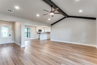 2215 Lake Sharon Dr in Corinth, TX - Building Photo - Building Photo