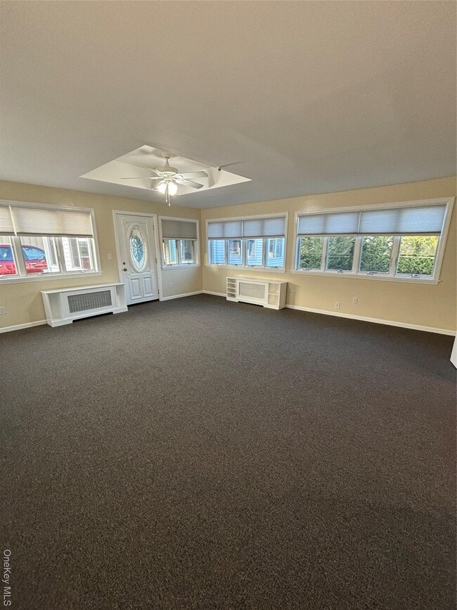 445 N Country Rd in Saint James, NY - Building Photo - Building Photo