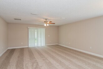 1919 Raising Hill Dr in Jacksonville, FL - Building Photo - Building Photo