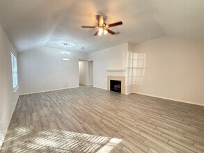 6534 Carly Park Way in Houston, TX - Building Photo - Building Photo