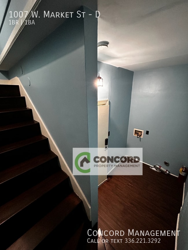 1007 W Market St in Greensboro, NC - Building Photo - Building Photo