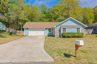 511 Oak Ave in Niceville, FL - Building Photo - Building Photo