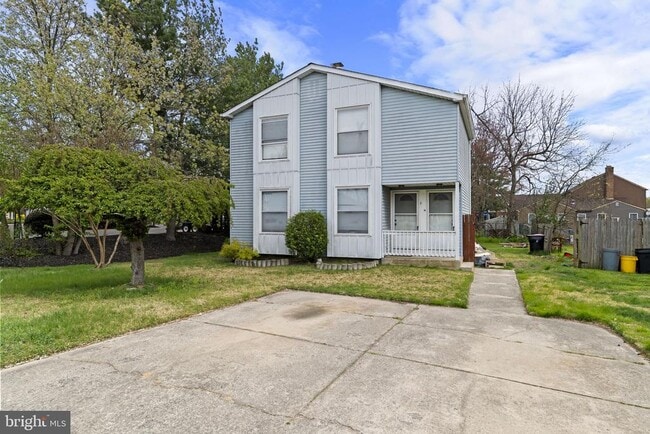 property at 8 Fanelli Ln