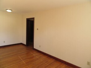 6 Stone St in New Bedford, MA - Building Photo - Building Photo