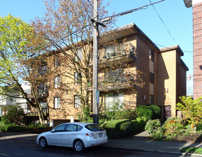 Malden House Apartments