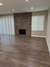 15241 Dorian St in Los Angeles, CA - Building Photo - Building Photo