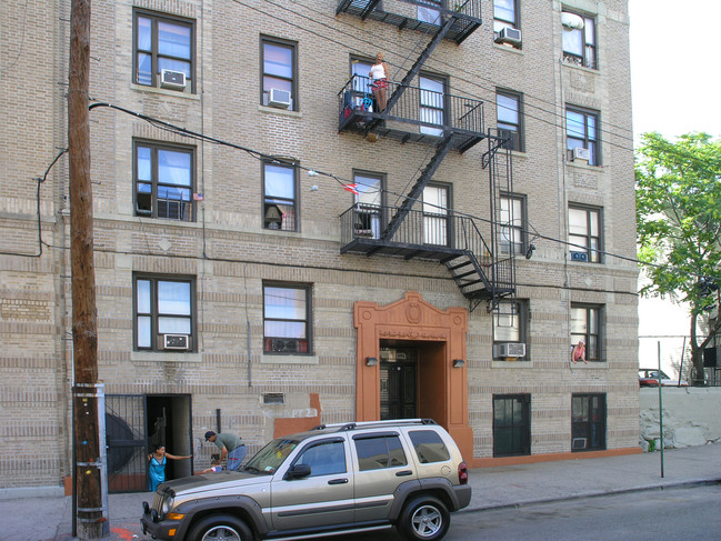 2253 Ryer Ave in Bronx, NY - Building Photo - Building Photo