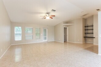 11753 Shirburn Cir in Parrish, FL - Building Photo - Building Photo