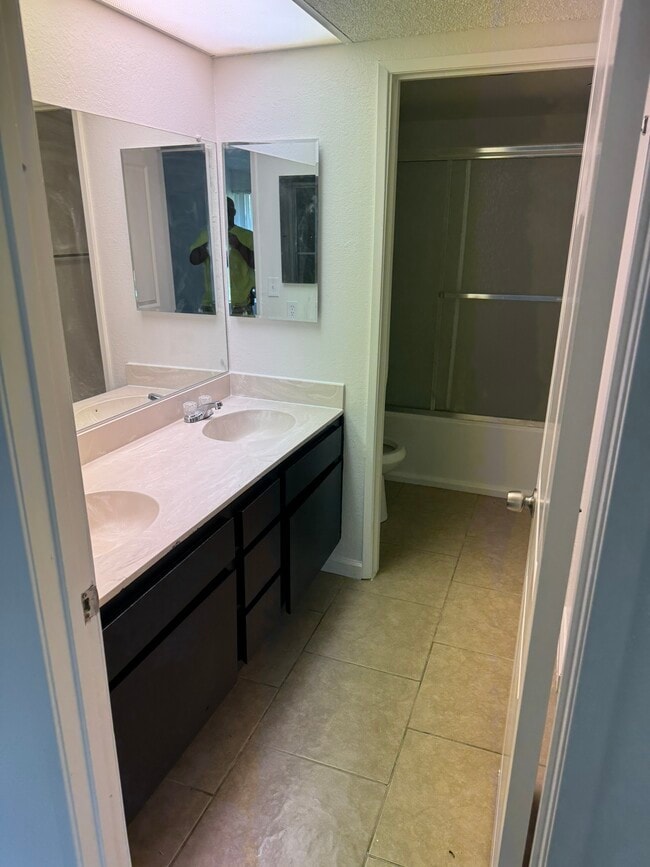 44406 15th St E, Unit 7 in Lancaster, CA - Building Photo - Building Photo