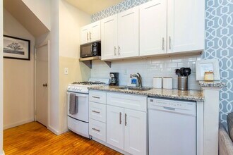 2061 Kater St in Philadelphia, PA - Building Photo - Building Photo