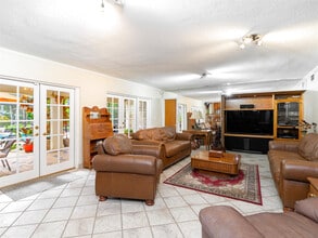 6556 NW 87th Ave in Parkland, FL - Building Photo - Building Photo